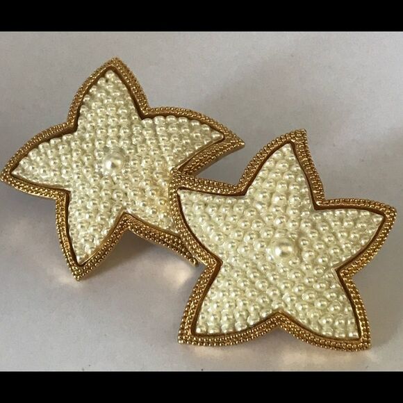 Star fish pierced earrings  - Picture 4 of 4